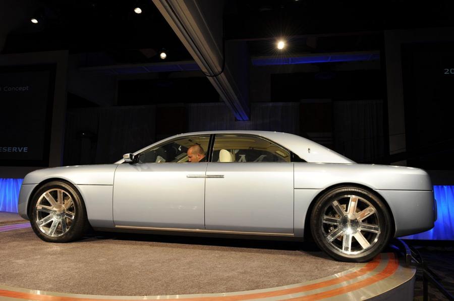  Lincoln Continental Shelf Concept 2002 года  (фото 2 из 3)